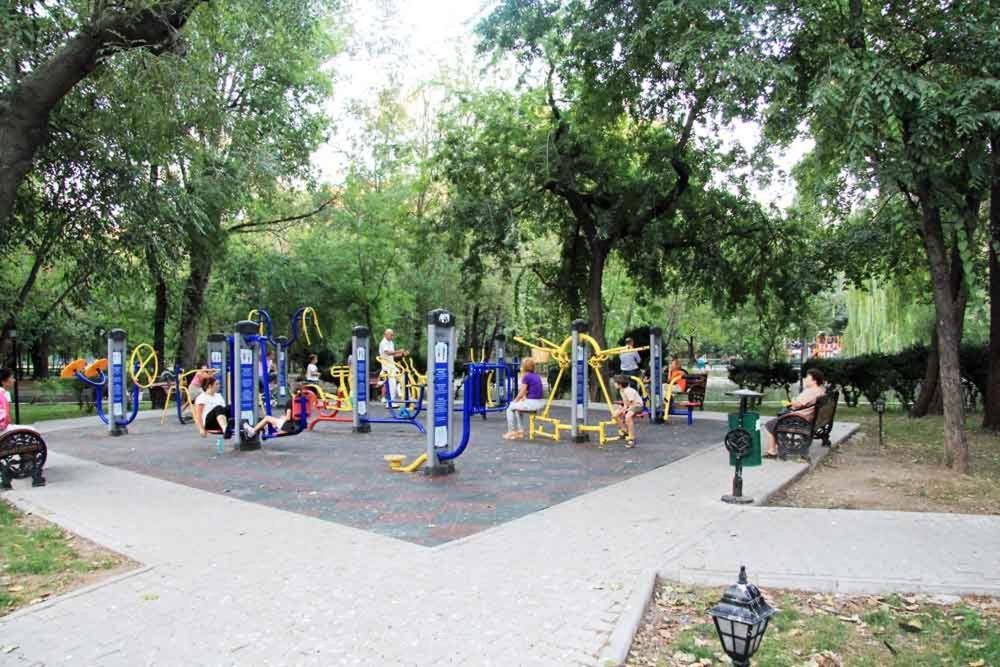 Central Park Bucharest Exterior photo