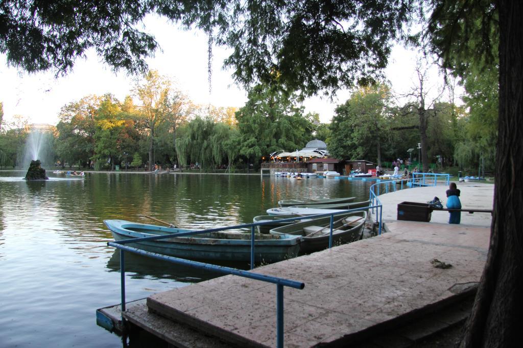 Central Park Bucharest Exterior photo